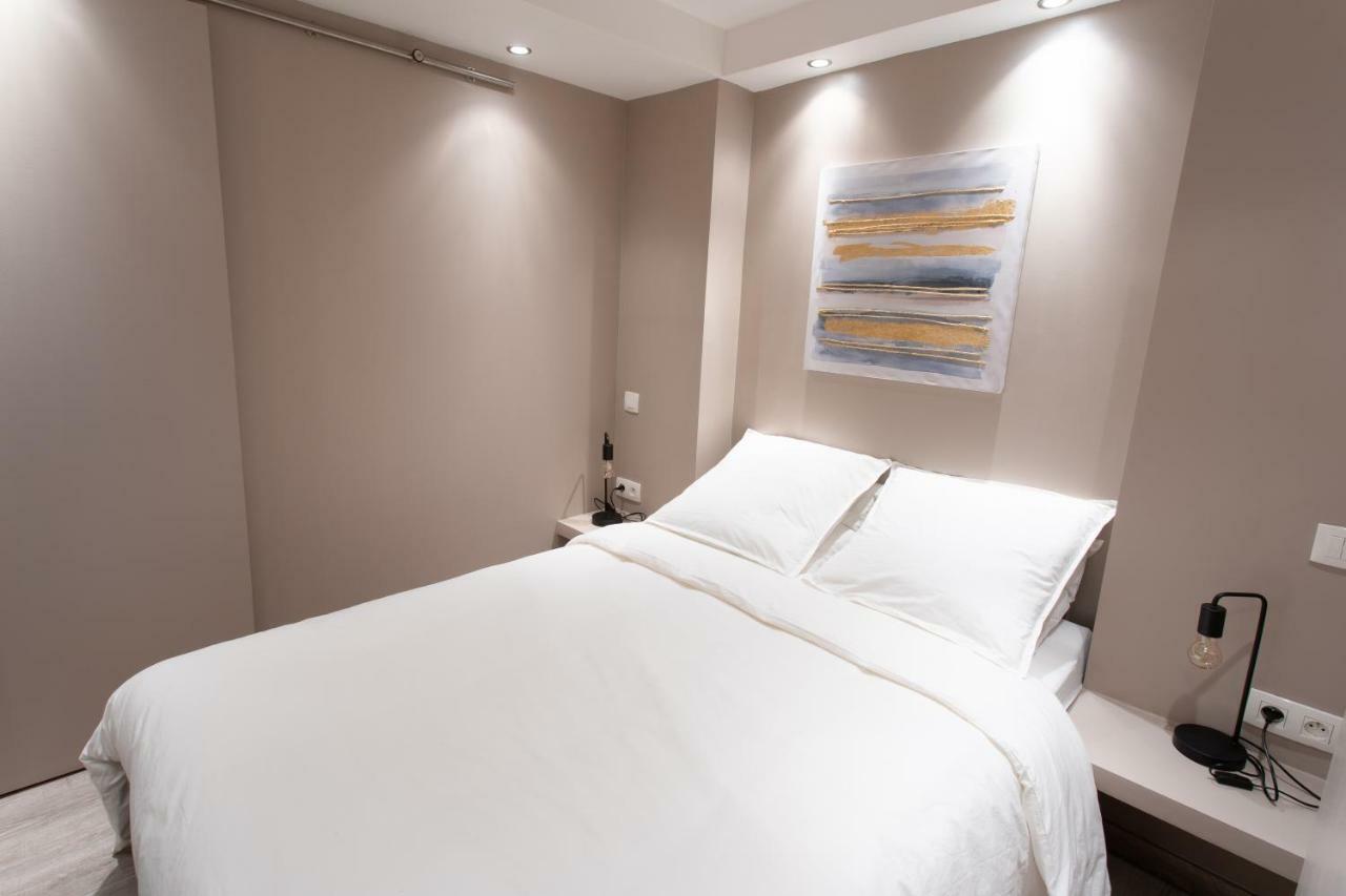 Appartement Au Pied De La Cathedrale Ρενς Εξωτερικό φωτογραφία