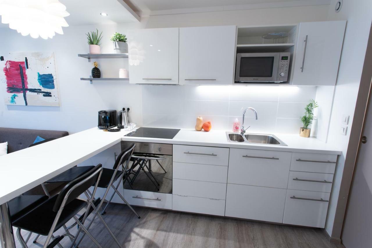 Appartement Au Pied De La Cathedrale Ρενς Εξωτερικό φωτογραφία